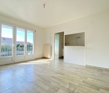 Location Appartement 2 pièces 48m² ORLEANS 45000 - Photo 3