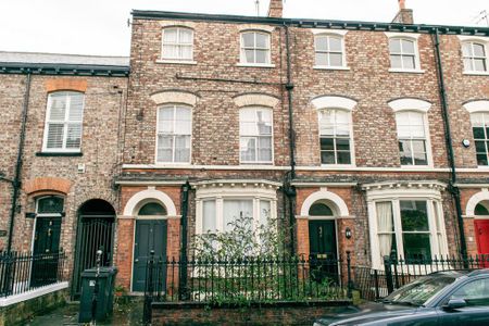 1 bedroom in a house share to rent - Photo 3