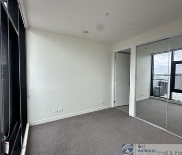 Welcome to THE LONSDALE - Photo 1