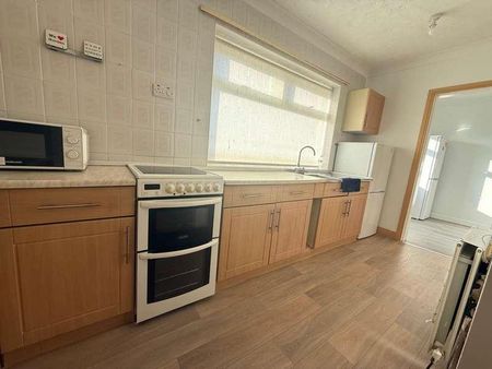 Cook Grove, Peterlee, County Durham, SR8 - Photo 3