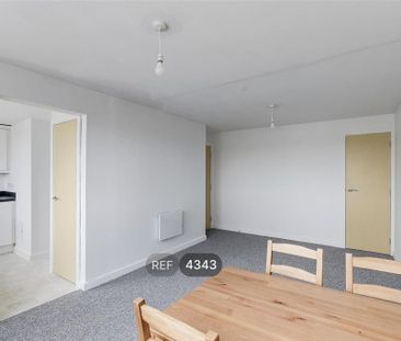1 bedroom flat to rent - Photo 2