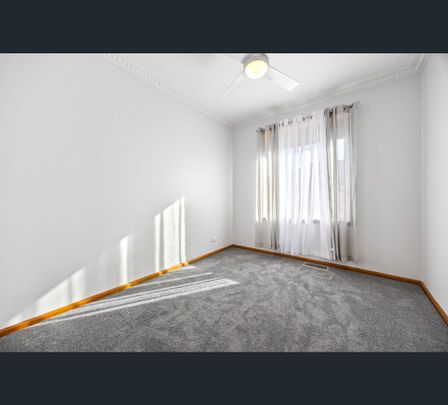 40 Montgomery Street, Wendouree, Vic 3355 - Photo 1