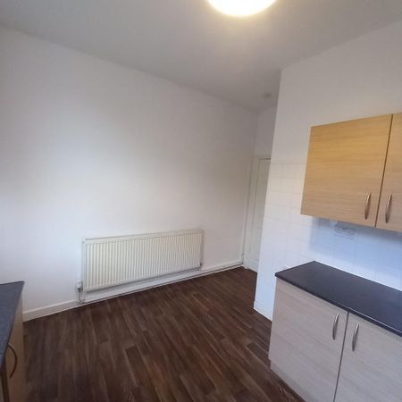 2 bedroom terraced house to rent - Photo 5