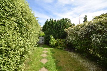 2 bedroom terraced house to rent - Photo 5