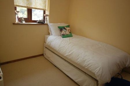 2 bedroom semi-detached house to rent - Photo 3