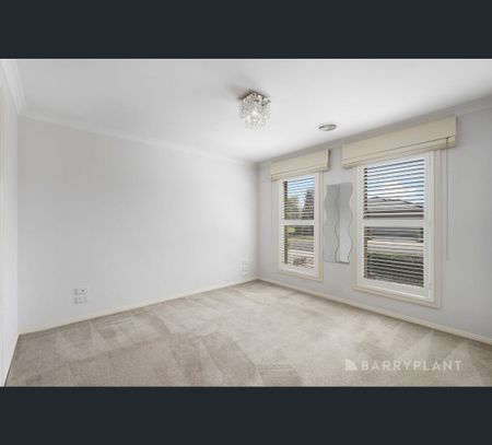45 Morgan Crescent, Werribee, Vic 3030 - Photo 4