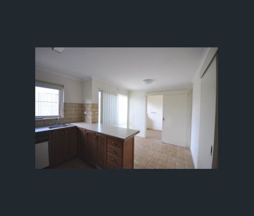 Fantastic Townhouse -6 Month lease - Photo 1