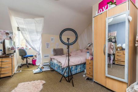 5 bedroom terraced house to rent - Photo 4