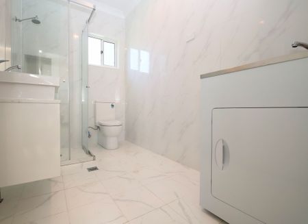 Brand New Two Bedroom Granny Flat with Water Included - Photo 4