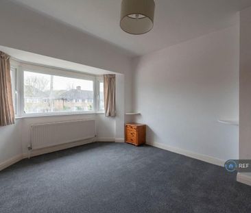 3 bedroom semi-detached house to rent - Photo 3