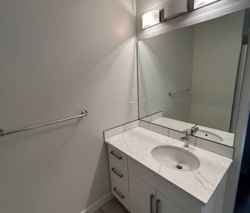 302 Burgess Crescent (Upper), Saskatoon Executive Family Home - Photo 5