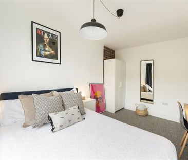 Charlton Road, Kingswood - Photo 5