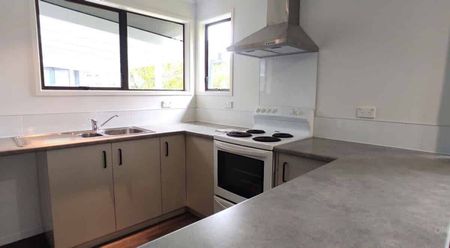Affordable Living in Vibrant Glen Eden - Photo 3