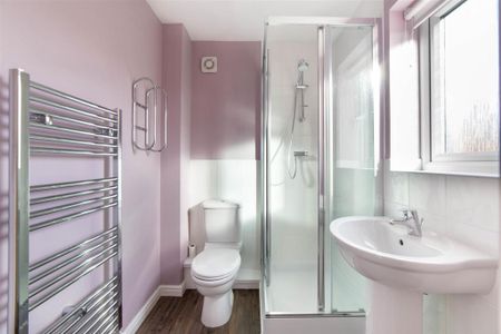 2 bedroom flat to rent - Photo 5