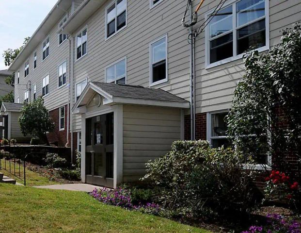 Maplehurst Apartments — Two Bedroom - Photo 1