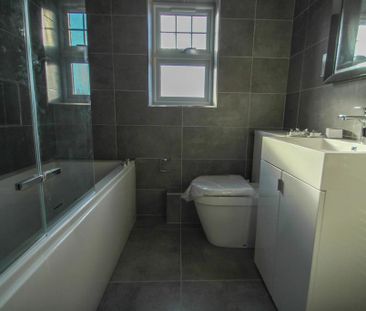 3 bedroom terraced house to rent - Photo 6