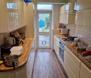 5 bedroom house share to rent - Photo 5