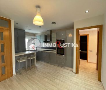 Alquiler de piso en Avenida Castilla - Photo 4