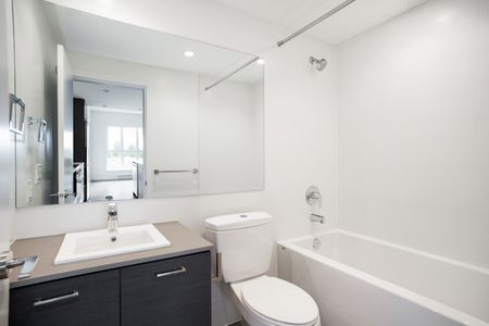 537 Foster Avenue, Coquitlam - Photo 2