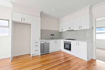 Modern 2-bedroom home! - Photo 3