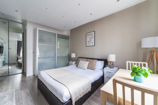 Studio to rent - Photo 1