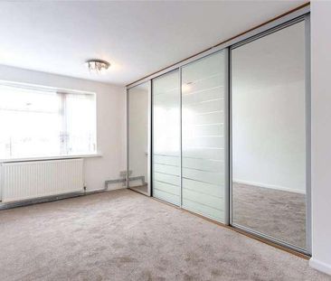 Hanover Way, Windsor, SL4 - Photo 1