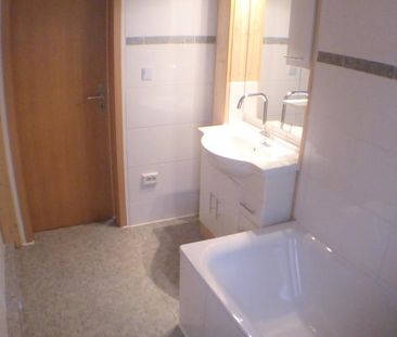 Schöne 2 Zimmer Wohnung mit Balkon 67m2 Nähe Zentrum In Plauen - Photo 1