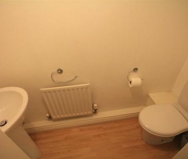 4 bedroom private hall to rent - Photo 6