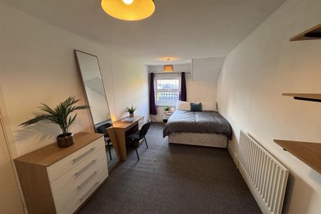 3 bedroom apartment to rent - Photo 5