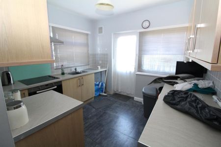 2 bedroom bungalow to rent - Photo 3