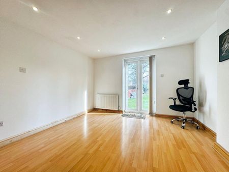 3 bedroom semi-detached house to rent - Photo 2