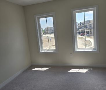 For Lease - 73 Keelson Street, Welland, Ontario - Photo 6