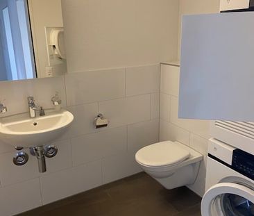 helle, moderne Wohnung mit grossem Balkon - Photo 6