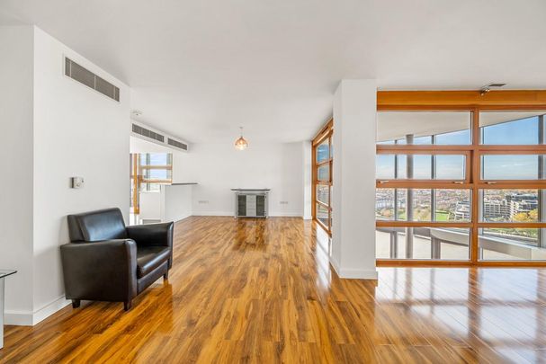 3 bedroom apartment to rent - Photo 1