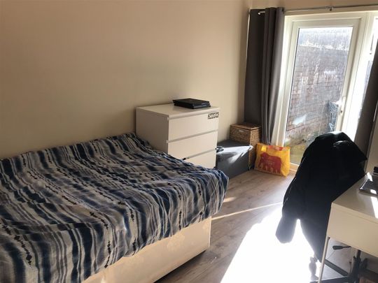 Coronation Road, Southville, Bristol - Photo 1