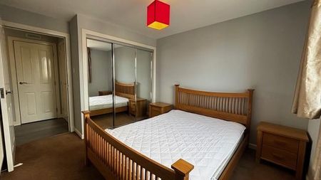 2 bedroom flat to rent - Photo 3