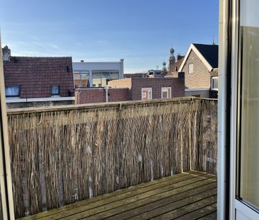 Parade 24B - Photo 3