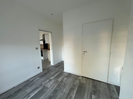 BEL APPARTEMENT F1 BIS AU COEUR DU CENTRE VILLE - Photo 5