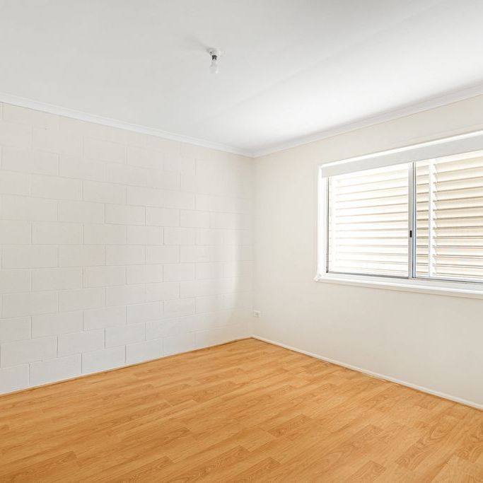 2 Bedroom Unit in Convenient Location - Photo 1