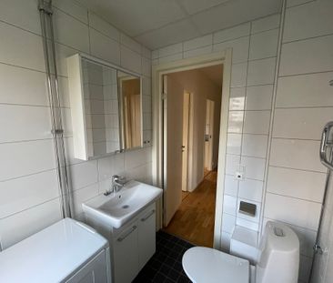 Heljestrandsgatan, Eskilstuna - Photo 6