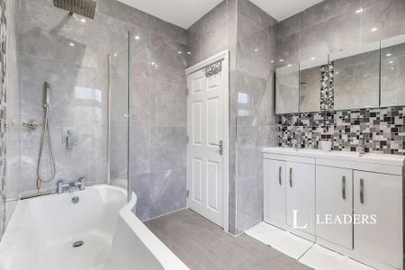 5 bedroom terraced house to rent - Photo 5