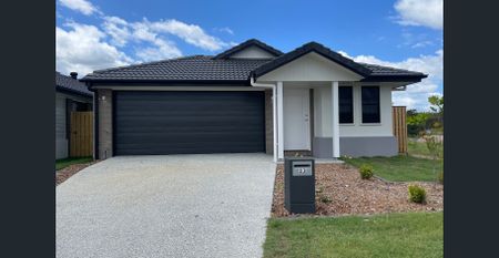 Modern 4-Bedroom Home in Park Ridge! - Photo 5