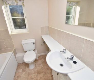 2 bedroom semi-detached house to rent - Photo 2