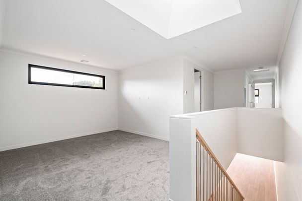 Thinking of selling? Contact our agent - Photo 1