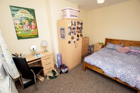 6 bedroom house to rent - Photo 2