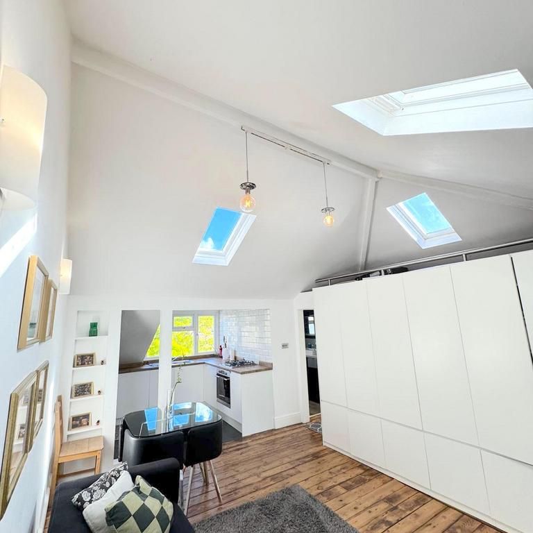 3 bedroom flat to rent - Photo 1