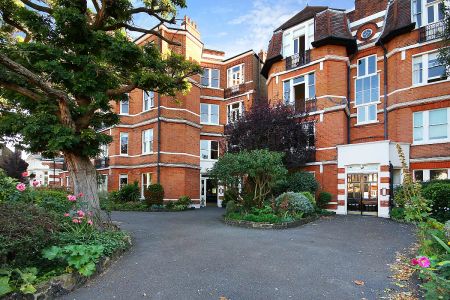 2 bedroom flat in Stamford Brook Avenue - Photo 4