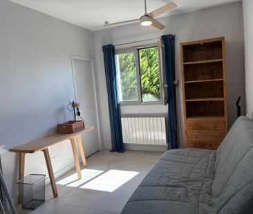 Location Appartement 1 pièce 22m² ST GENIS LAVAL 69230 - Photo 2