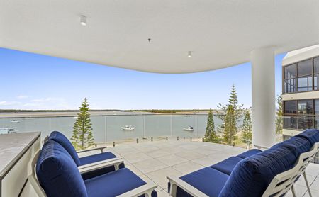 4/536 Marine Parade, Labrador QLD 4215 - Photo 5