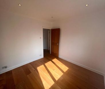 2 bedroom maisonette to rent - Photo 2
